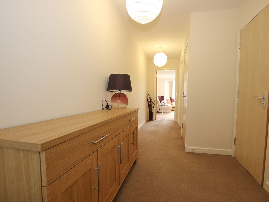 2 bed flat to rent in Rowley Drive, Newmarket CB8, £950 pcm