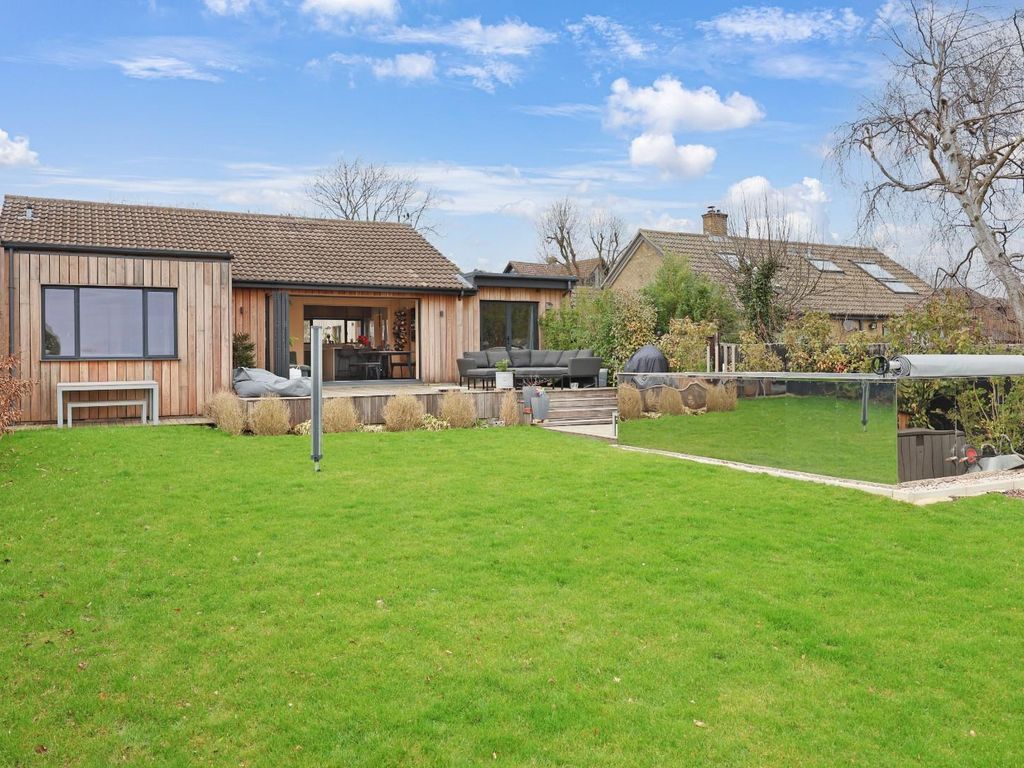 5 bed detached bungalow for sale in Pettitts Lane, Dry Drayton, Cambridge CB23, £850,000