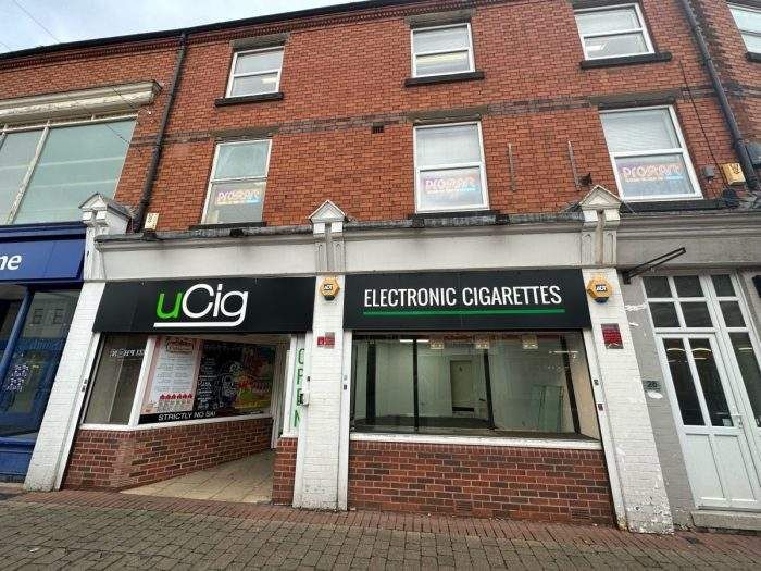Commercial property to let in 15 High Street, 15 High Street, Long Eaton NG10, £13,500 pa