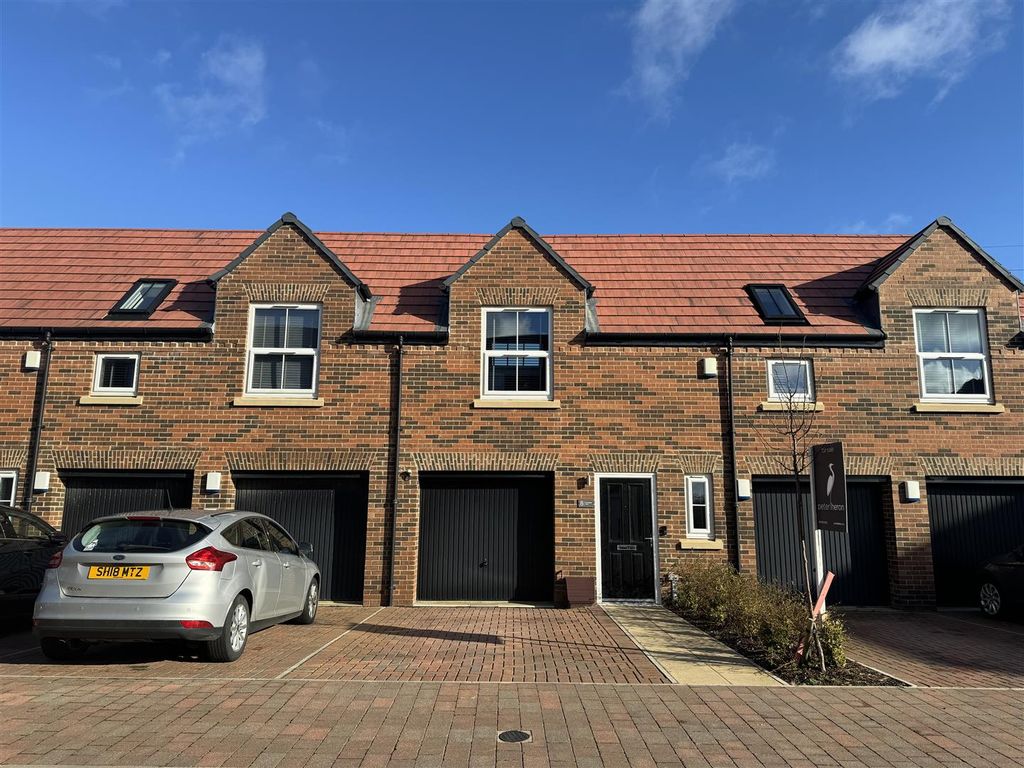2 bed flat for sale in Sandpiper View, East Boldon NE36, £239,950