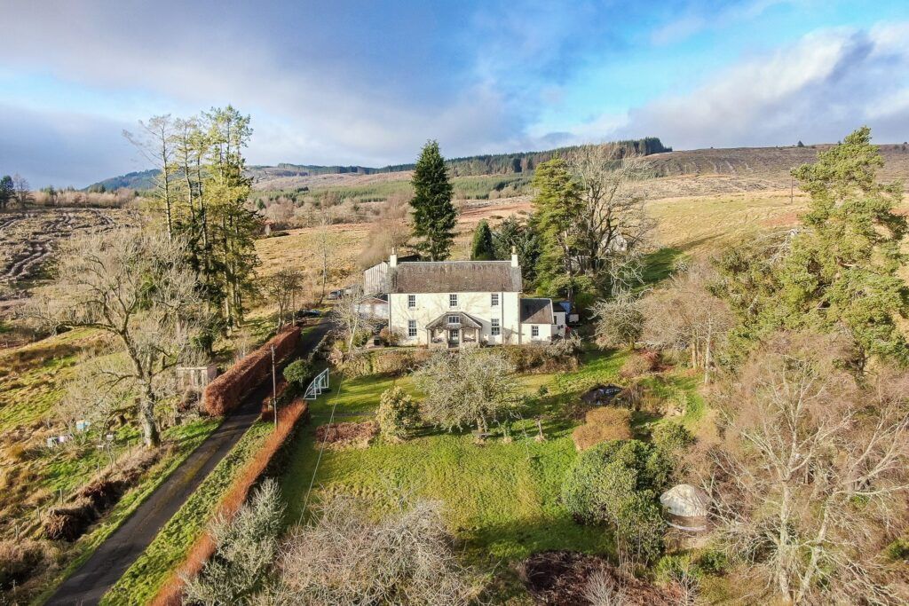 4 bed detached house for sale in Braes Of Greenock House, Callander FK17, £550,000