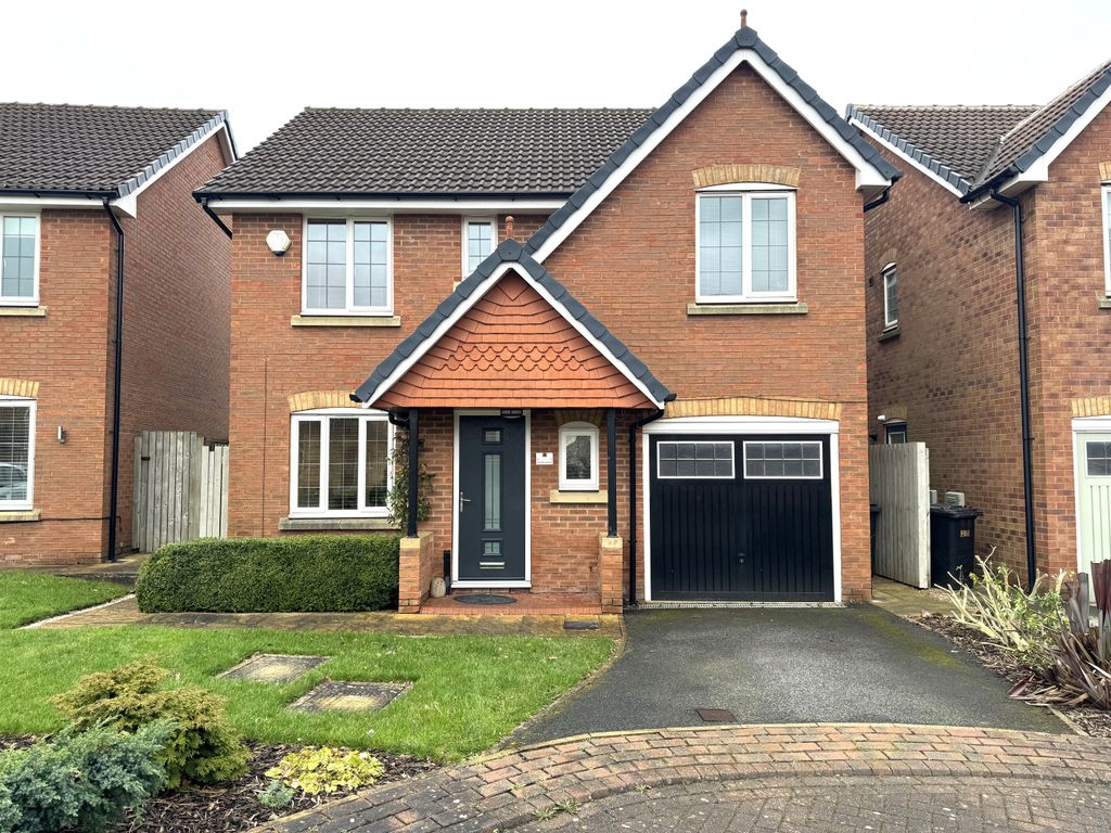4 bed detached house for sale in Suffield Crescent, Gildersome, Morley, Leeds LS27, £400,000