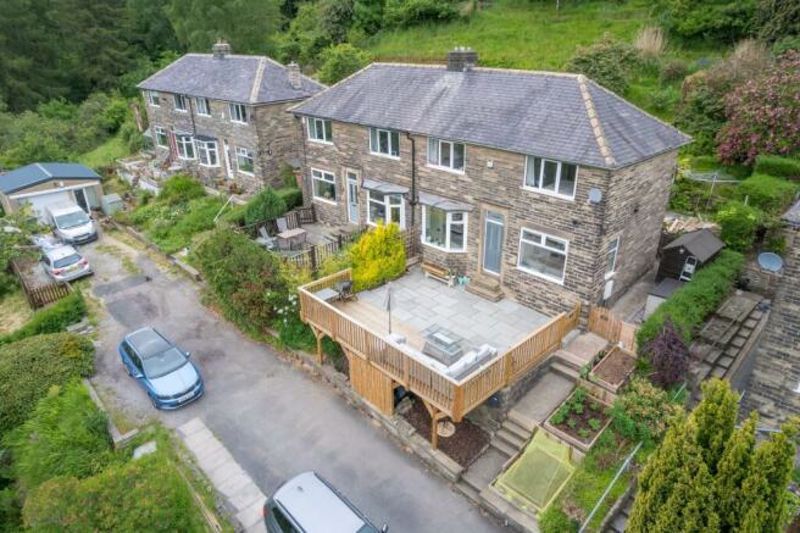3 bed semi-detached house to rent in Sunnyside, Todmorden OL14, £1,200 pcm