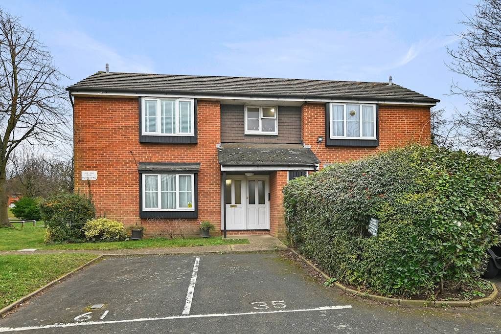 Studio for sale in Brantwood Way, Orpington BR5, £150,000
