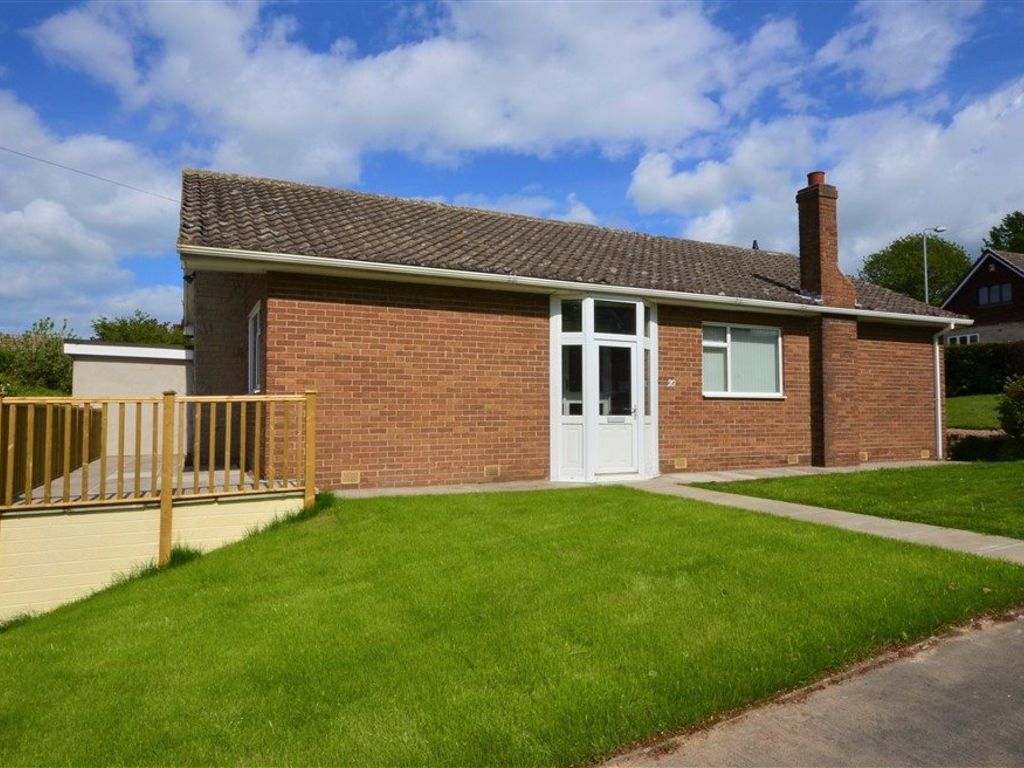 3 bed bungalow to rent in The Croft, Badsworth WF9, £875 pcm