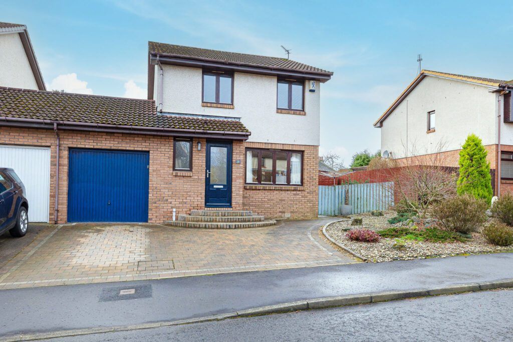 3 bed link-detached house for sale in Eastcroft Drive, Polmont FK2, £249,000