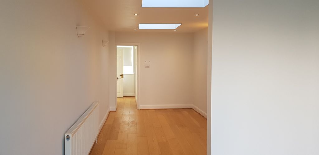 3 bed semi-detached house to rent in Cranbrook Road, New Barnet, Barnet EN4, £2,500 pcm