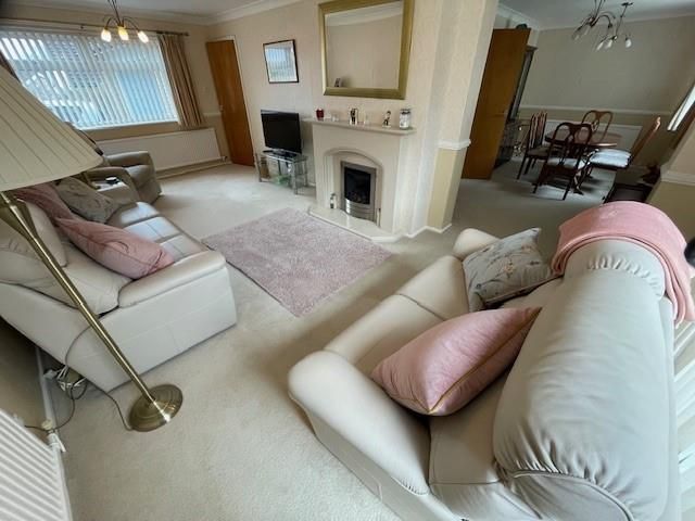 4 bed property for sale in 5 Daresbury Close, Craig-Y-Don, Llandudno LL30, £365,000