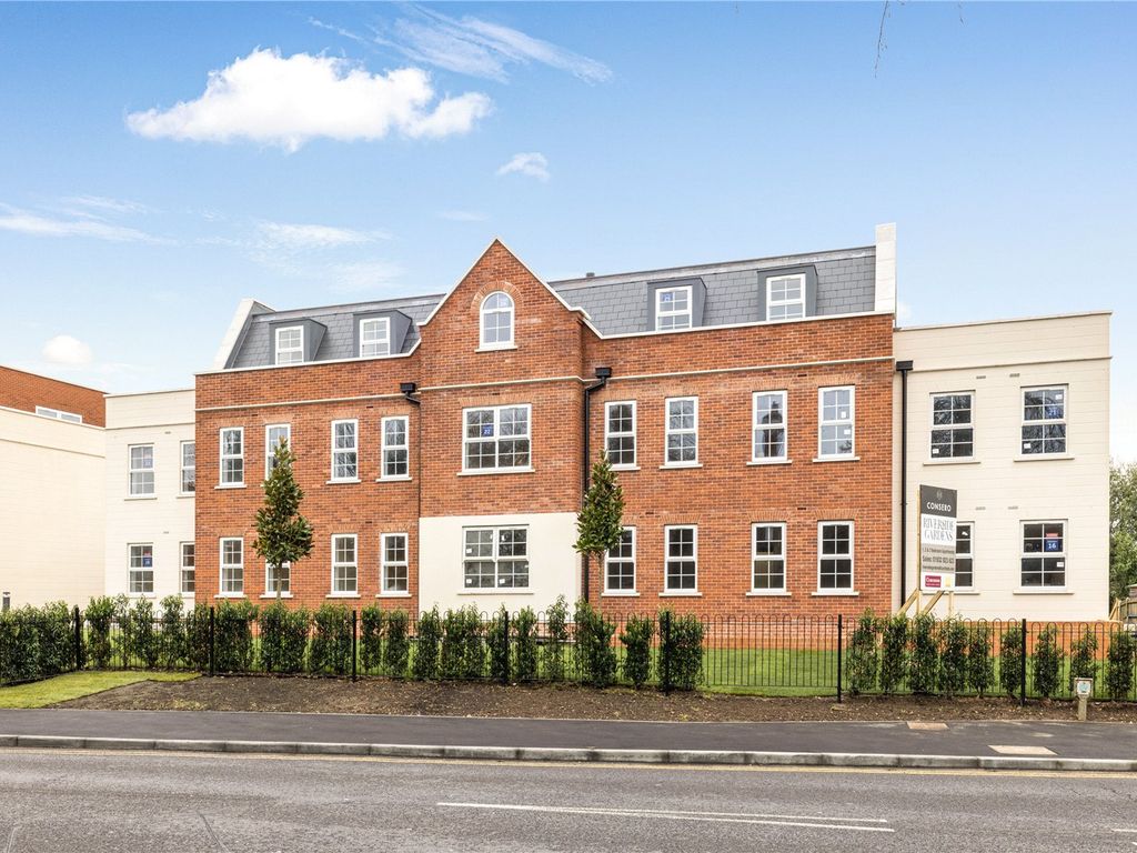 New home, 2 bed flat for sale in Riverside Gardens, Jubilee Gardens, Weybridge KT13, £440,000