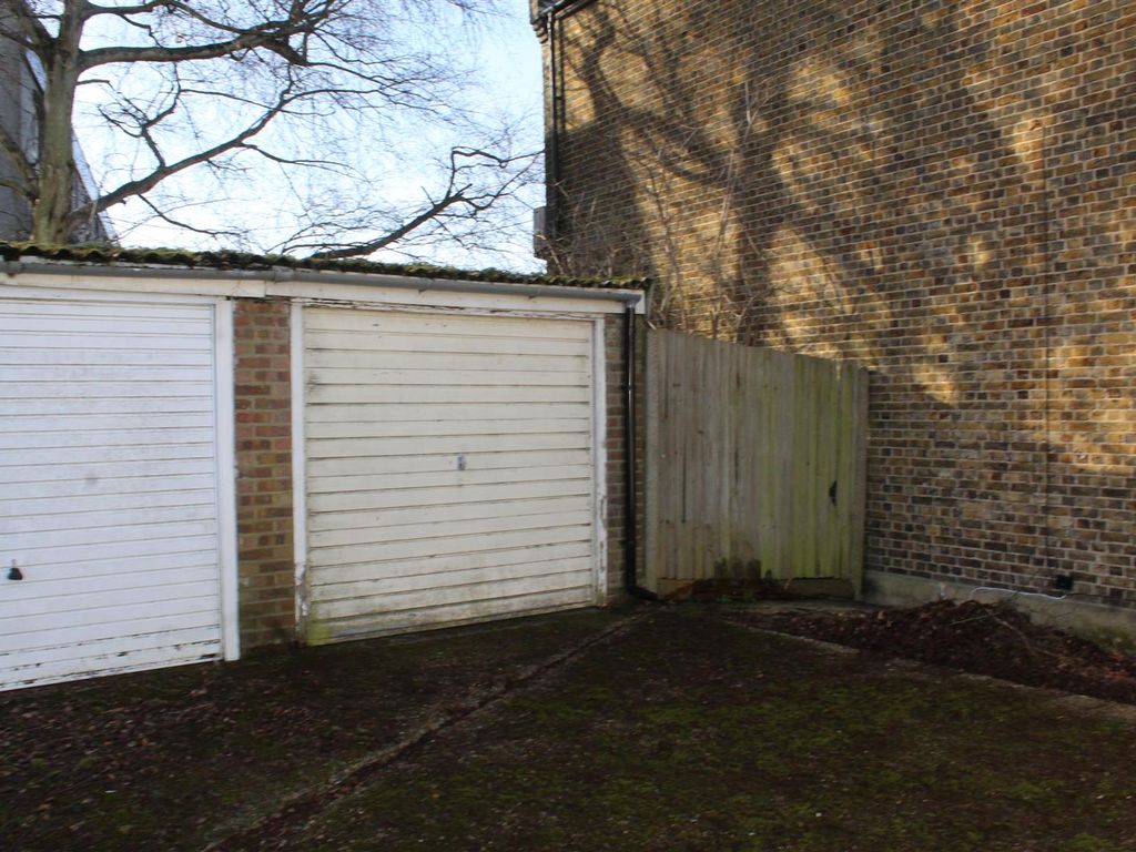 Parking/garage for sale in Alston Road, Barnet EN5, £30,000