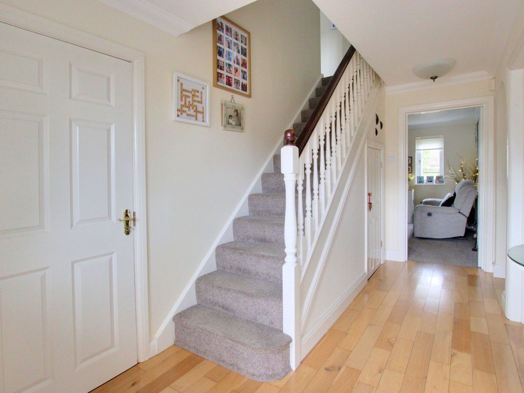 4 bed detached house for sale in Round Grove, Croydon CR0, £775,000
