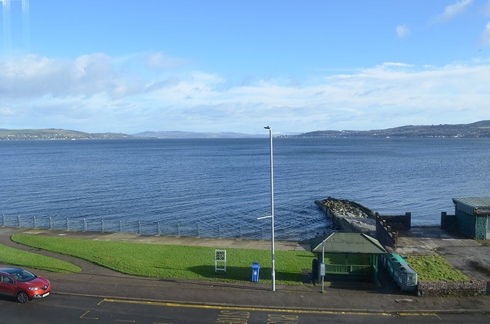 2 bed flat for sale in Stewart Street, Kirn, Dunoon, Argyll PA23, £39,000
