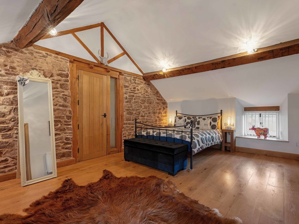 5 bed barn conversion for sale in Red Abbey Lane, Alberbury, Shrewsbury SY5, £900,000