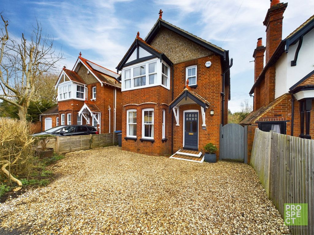 4 bed detached house for sale in Courthouse Road, Maidenhead, Berkshire SL6, £970,000