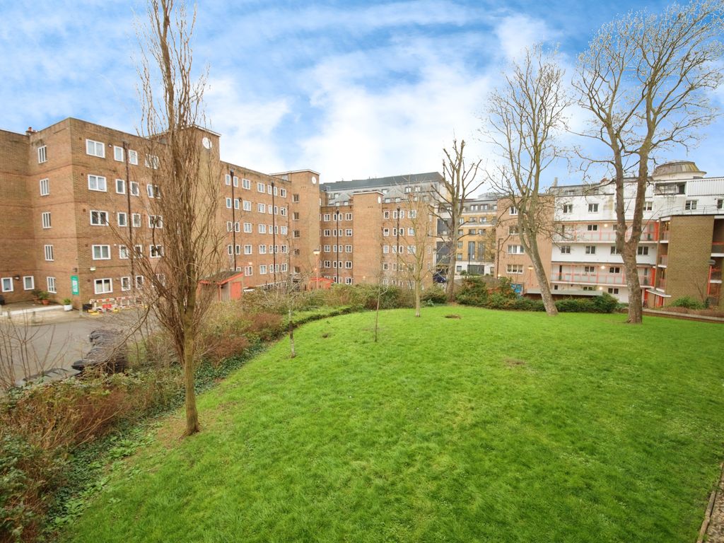 3 bed flat for sale in Kilburn Priory, Kilburn NW6, £625,000