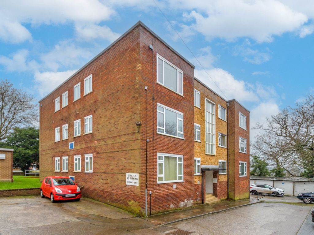 1 bed flat for sale in Wingate Close, Birmingham, West Midlands B30, £110,000