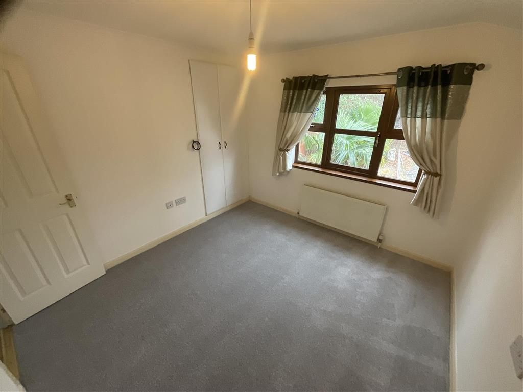 2 bed mobile/park home for sale in Hayes Chase, Battlesbridge, Wickford, Essex SS11, £170,000