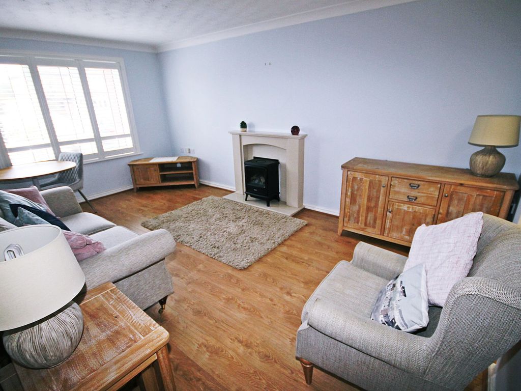 1 bed flat for sale in Dingleway, Appleton WA4, £95,000