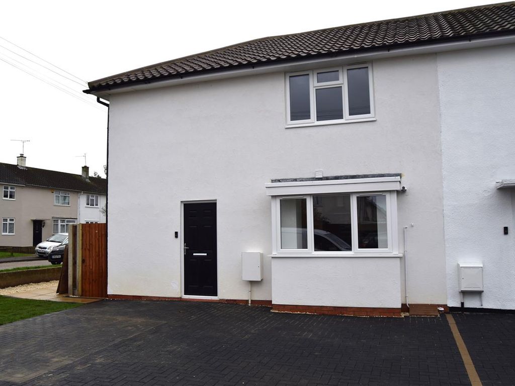 New home, 2 bed property for sale in Hainault Grove, Chelmsford CM1, £350,000