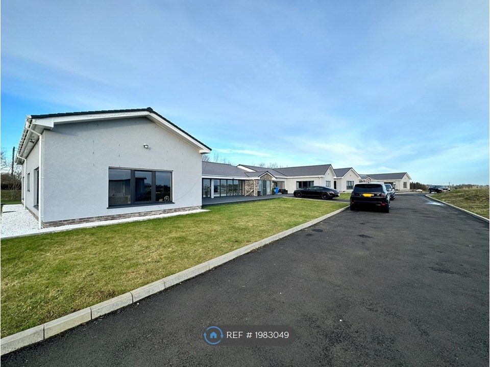 4 bed bungalow to rent in Rigfoot Estate, Strathaven ML10, £3,500 pcm
