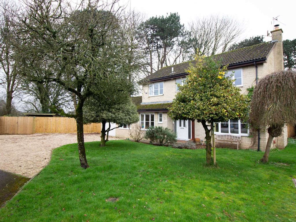4 bed detached house for sale in The Weavers, Beckington BA11, £765,000