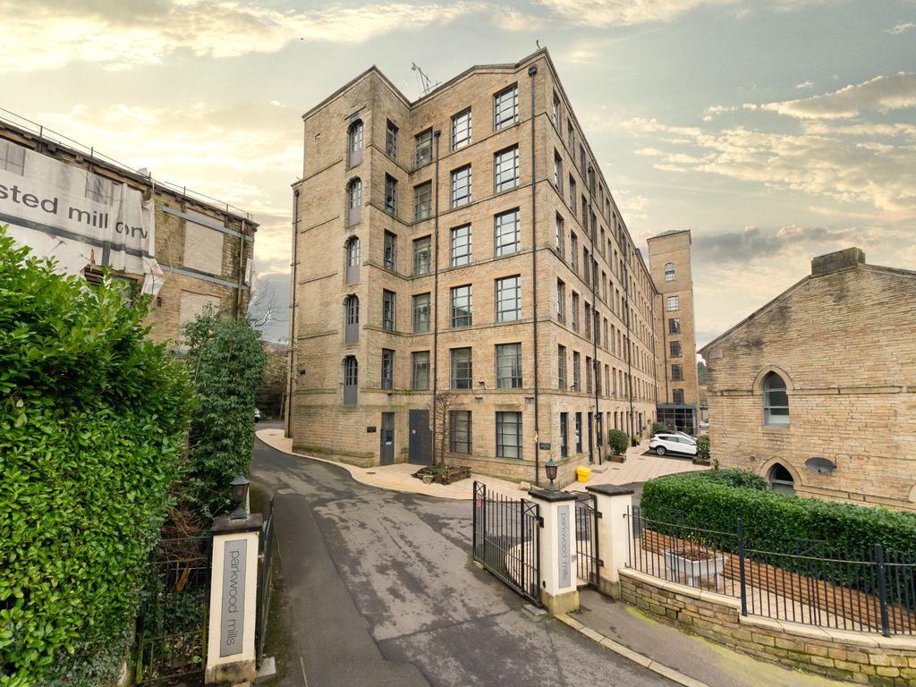 1 bed flat for sale in Quarry Bank Mill, Huddersfield HD3, £91,000