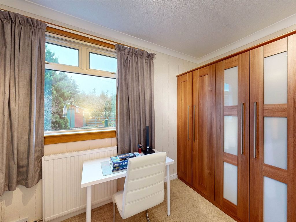 2 bed flat for sale in Malvina Place, Perth PH1, £129,995