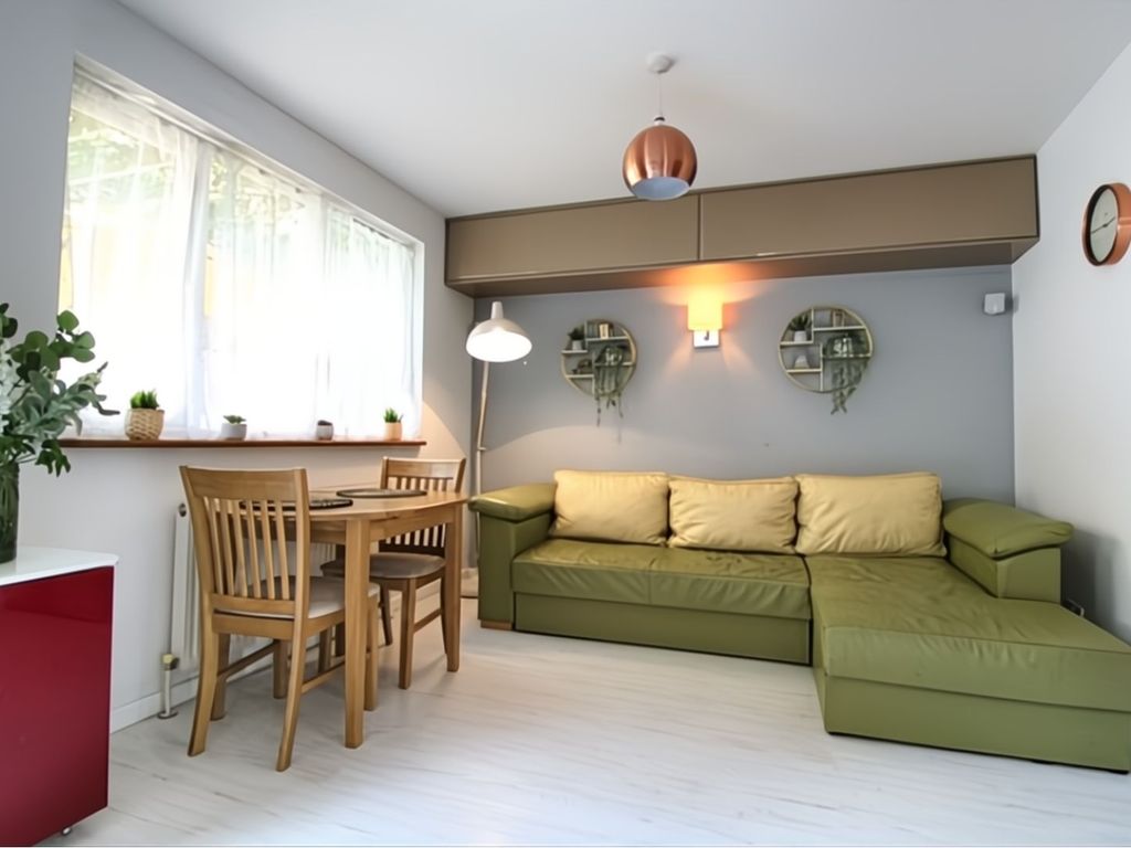 1 bed maisonette for sale in St. Georges Crescent, Slough SL1, £260,000
