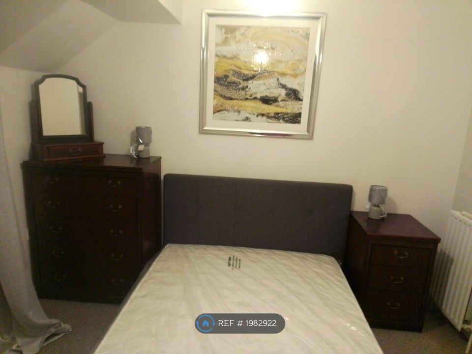 Room to rent in Castle Park Green, Edinburgh EH16, £750 pcm