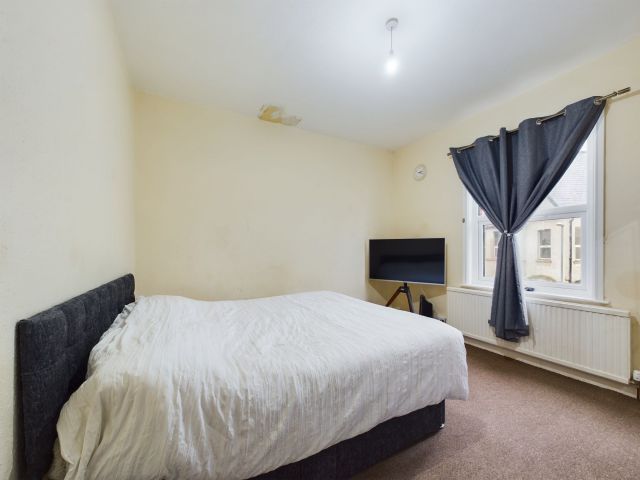 3 bed flat for sale in Abington Avenue, Abington, Northampton NN1, £175,000