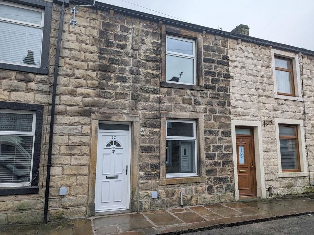 2 bed terraced house to rent in Brook Street, Clitheroe, Lancashire BB7, £650 pcm