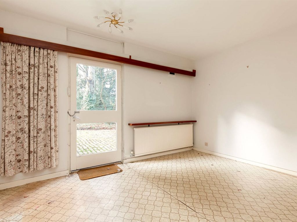 5 bed property for sale in Barnshot Road, Colinton, Edinburgh EH13, £650,000