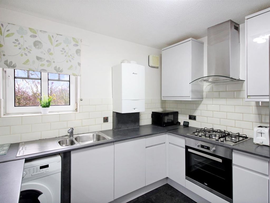 2 bed flat to rent in Seaview Circle, Bridge Of Don, Aberdeen, Aberdeen AB23, £750 pcm
