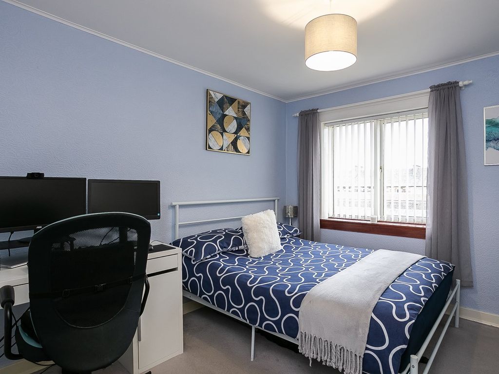3 bed flat for sale in Williamfield Square, Portobello, Edinburgh EH15, £230,000
