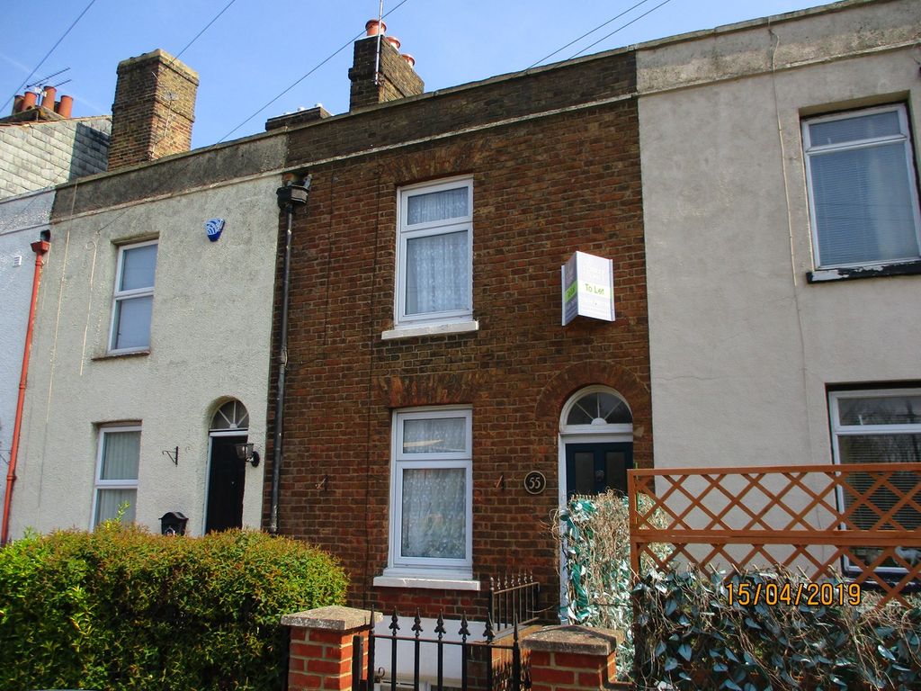 4 bed terraced house to rent in Mill Road, Gillingham ME7, £1,500 pcm