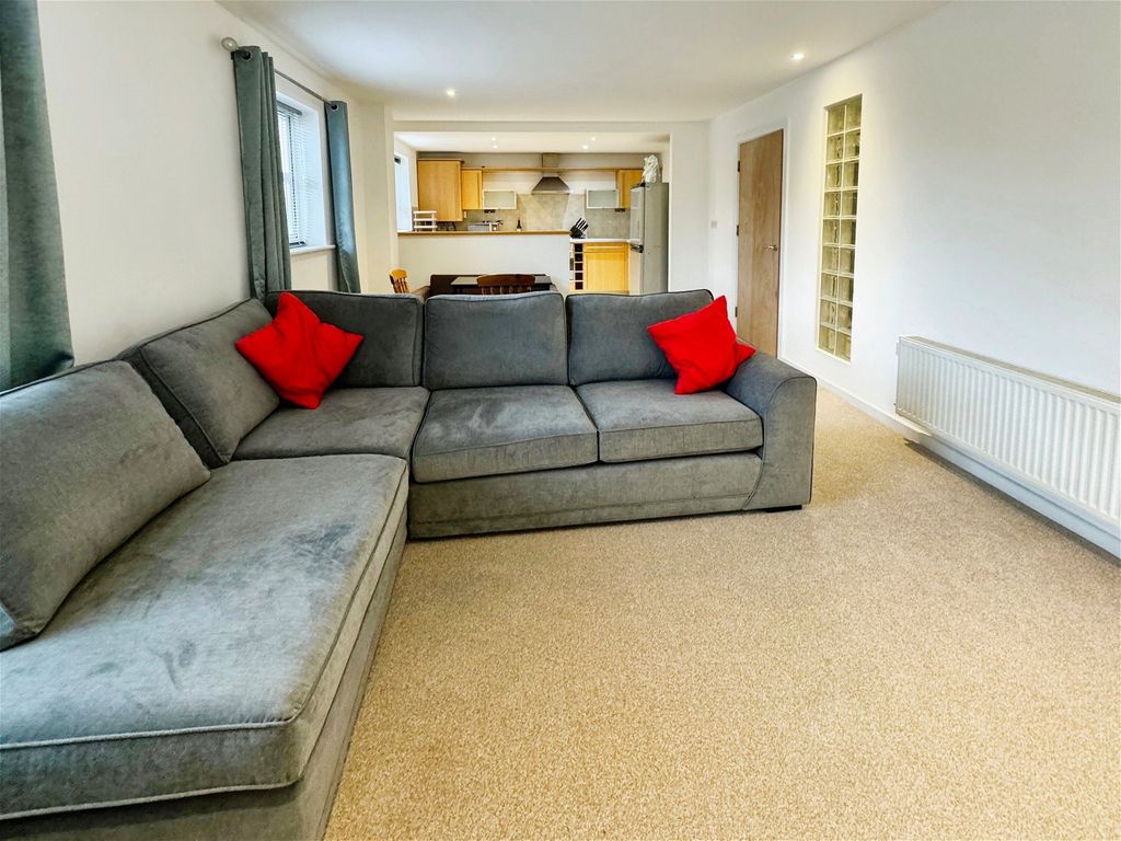 1 bed flat for sale in Stanyer Court, Stapeley, Nantwich CW5, £115,000