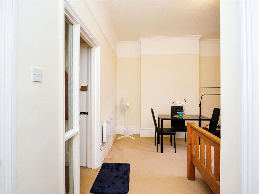 1 bed flat for sale in Upper Grosvenor Road, Tunbridge Wells, Kent TN1, £200,000