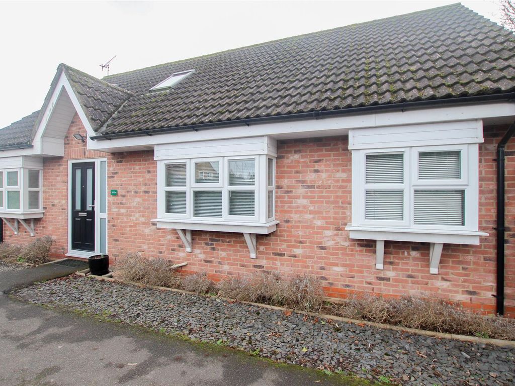 3 bed property to rent in Thaxted Road, Saffron Walden CB11, £1,550 pcm