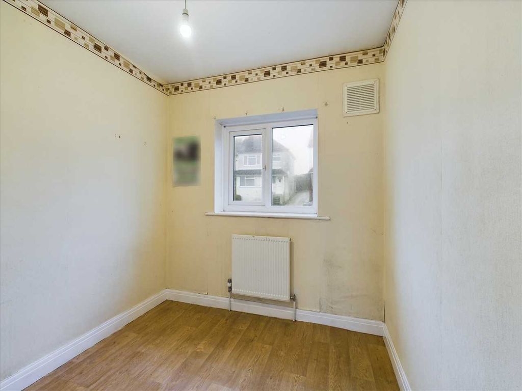3 bed property for sale in Bevendean Crescent, Brighton BN2, £325,000