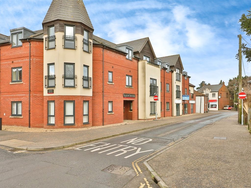 2 bed flat for sale in Thetford Road, Watton, Thetford IP25, £160,000
