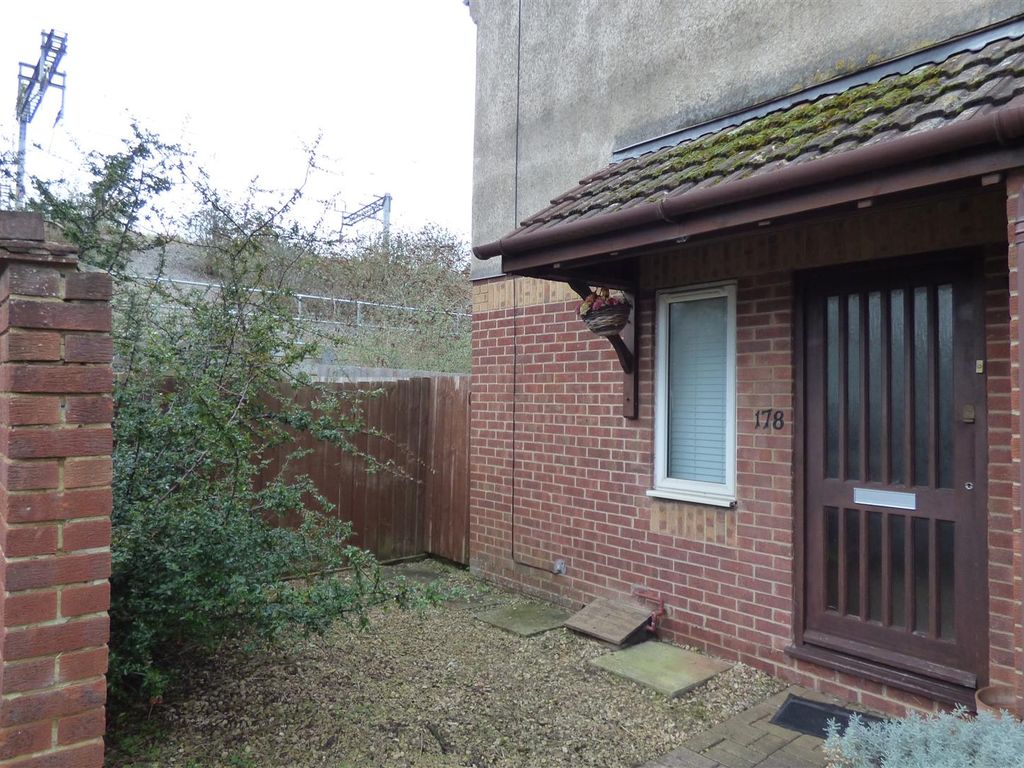 1 bed end terrace house to rent in New Road, Stoke Gifford, Bristol BS34, £950 pcm