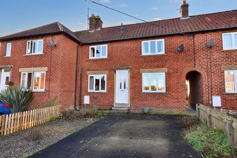 3 bed terraced house for sale in The Crescent, Helmsley, York YO62, £224,950