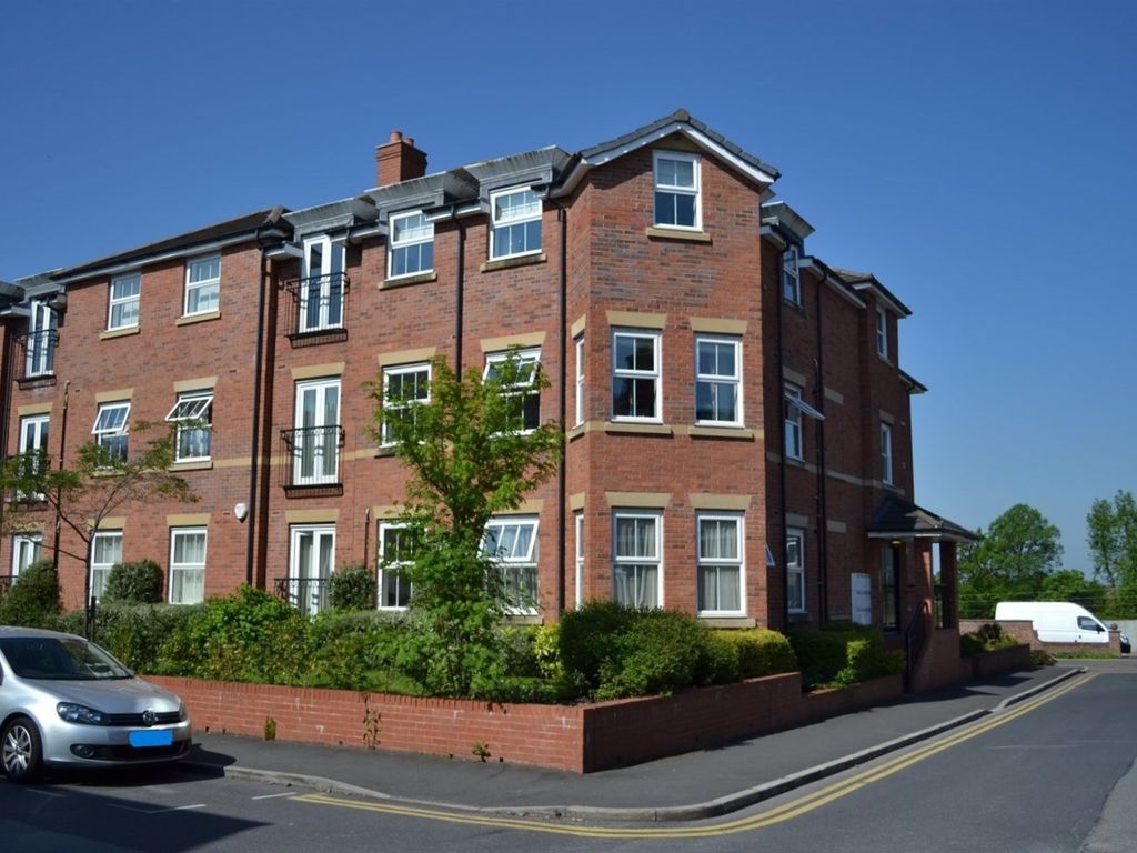 2 bed flat to rent in Wolverton House, George Street, Alderley Edge SK9, £1,650 pcm