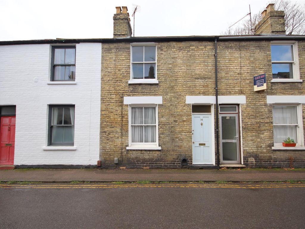2 bed property to rent in Mawson Road, Cambridge CB1, £1,550 pcm
