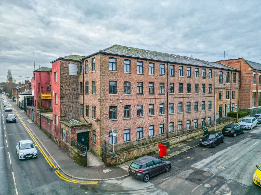 1 bed flat to rent in Silk Mill, Mill Road, Macclesfield SK11, £750 pcm