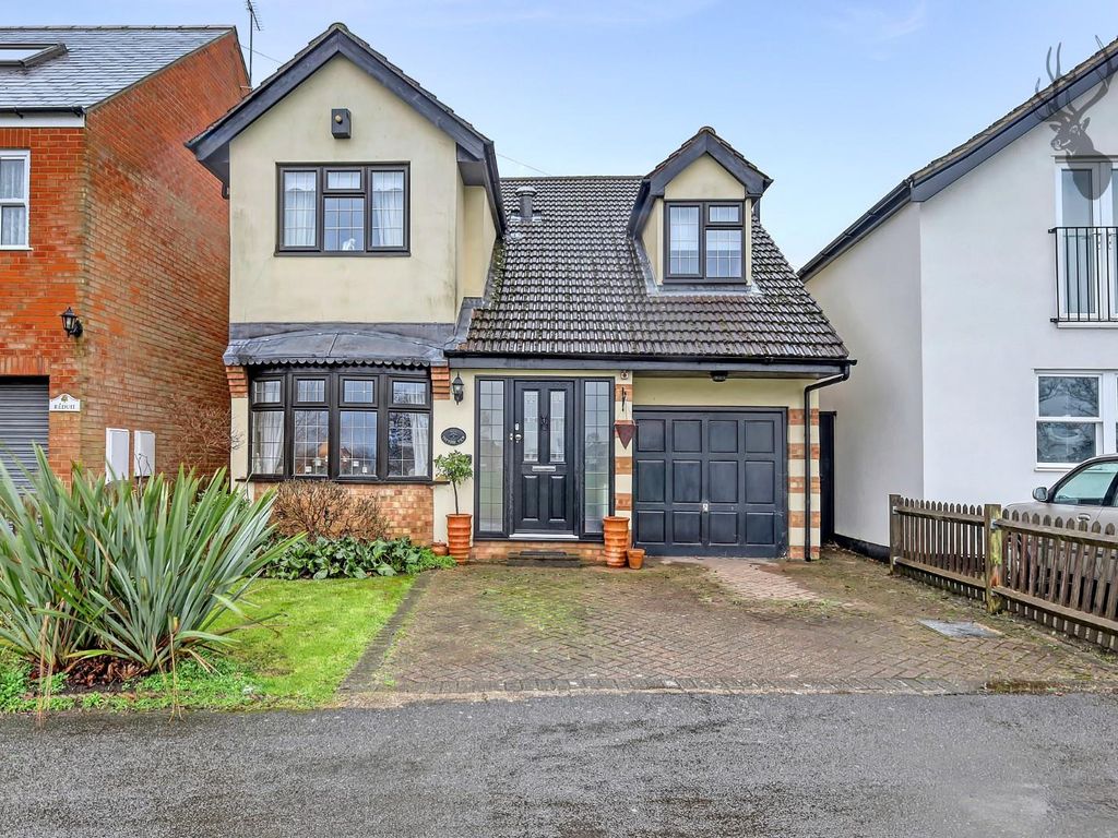 3 bed detached house for sale in The Green, Theydon Bois, Epping CM16, £1,100,000