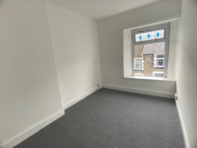 3 bed property to rent in Part Street, Blaina, Abertillery NP13, £725 pcm