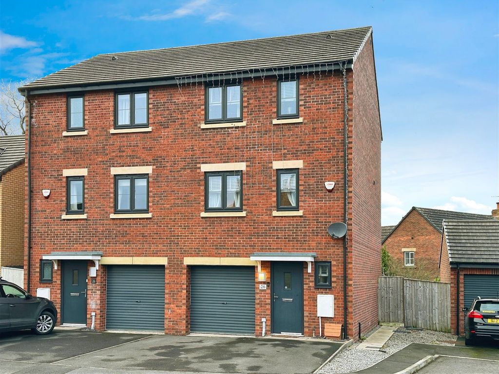 4 bed town house for sale in Suttle Lane, Carlisle CA2, £240,000