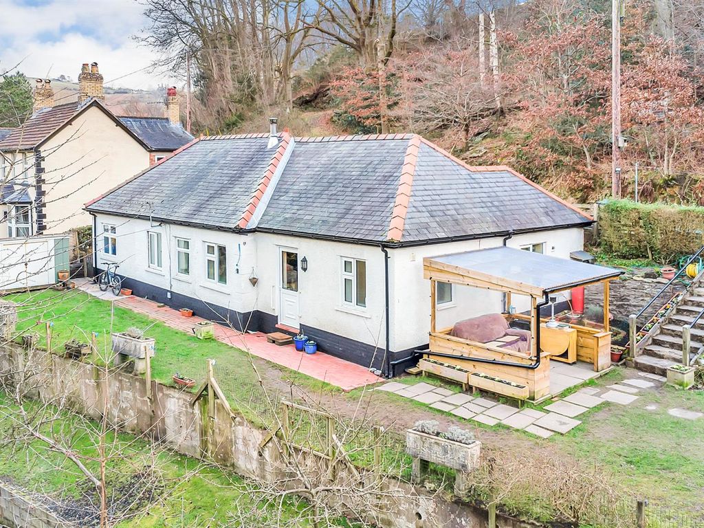 4 bed detached bungalow for sale in Selattyn Road, Glyn Ceiriog, Llangollen LL20, £395,000