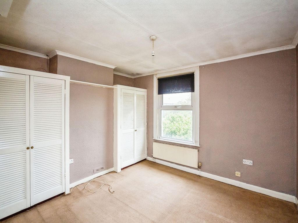 2 bed terraced house for sale in Whitfeld Road, Ashford TN23, £170,000